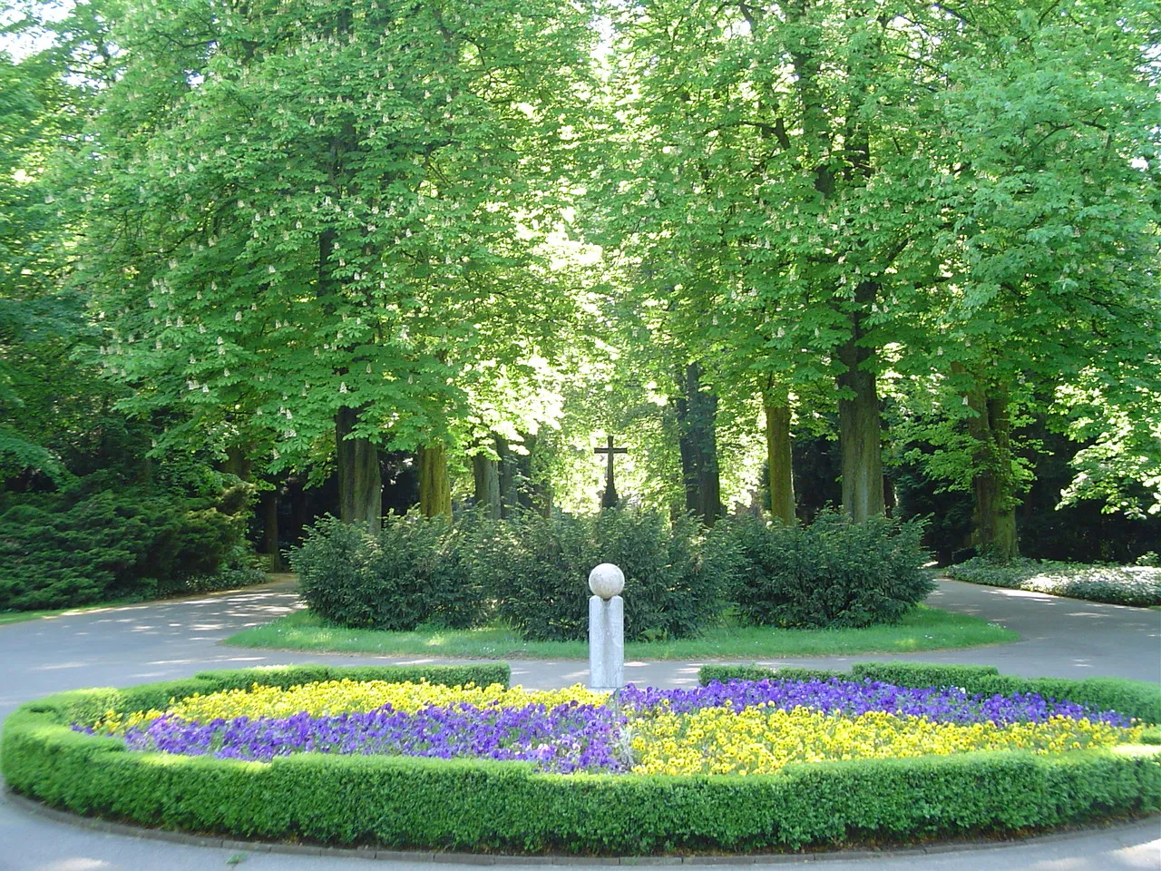 de:Südfriedhof (Köln)