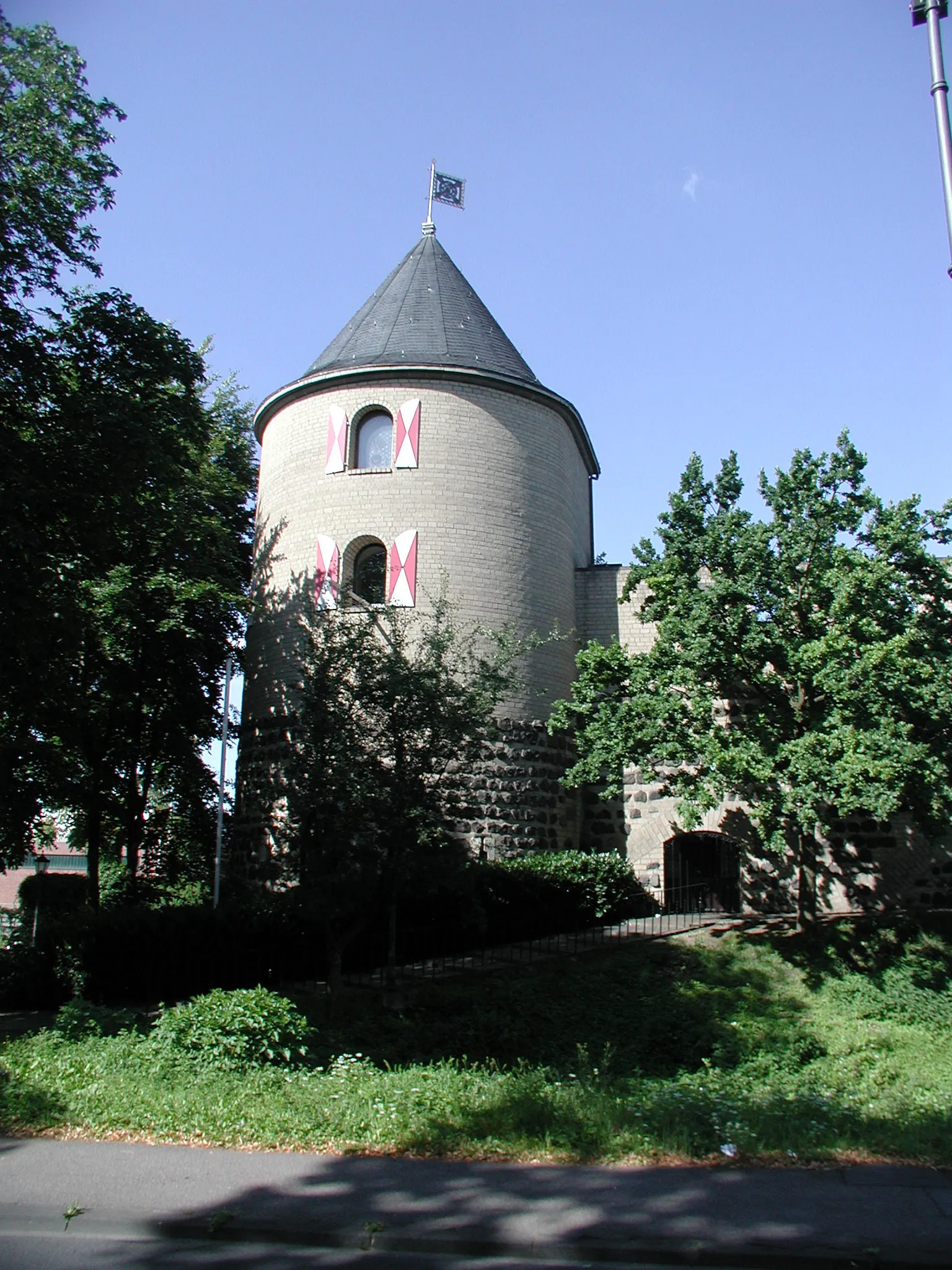 Köln, Sachsenring Nordturm der Stadtmauer