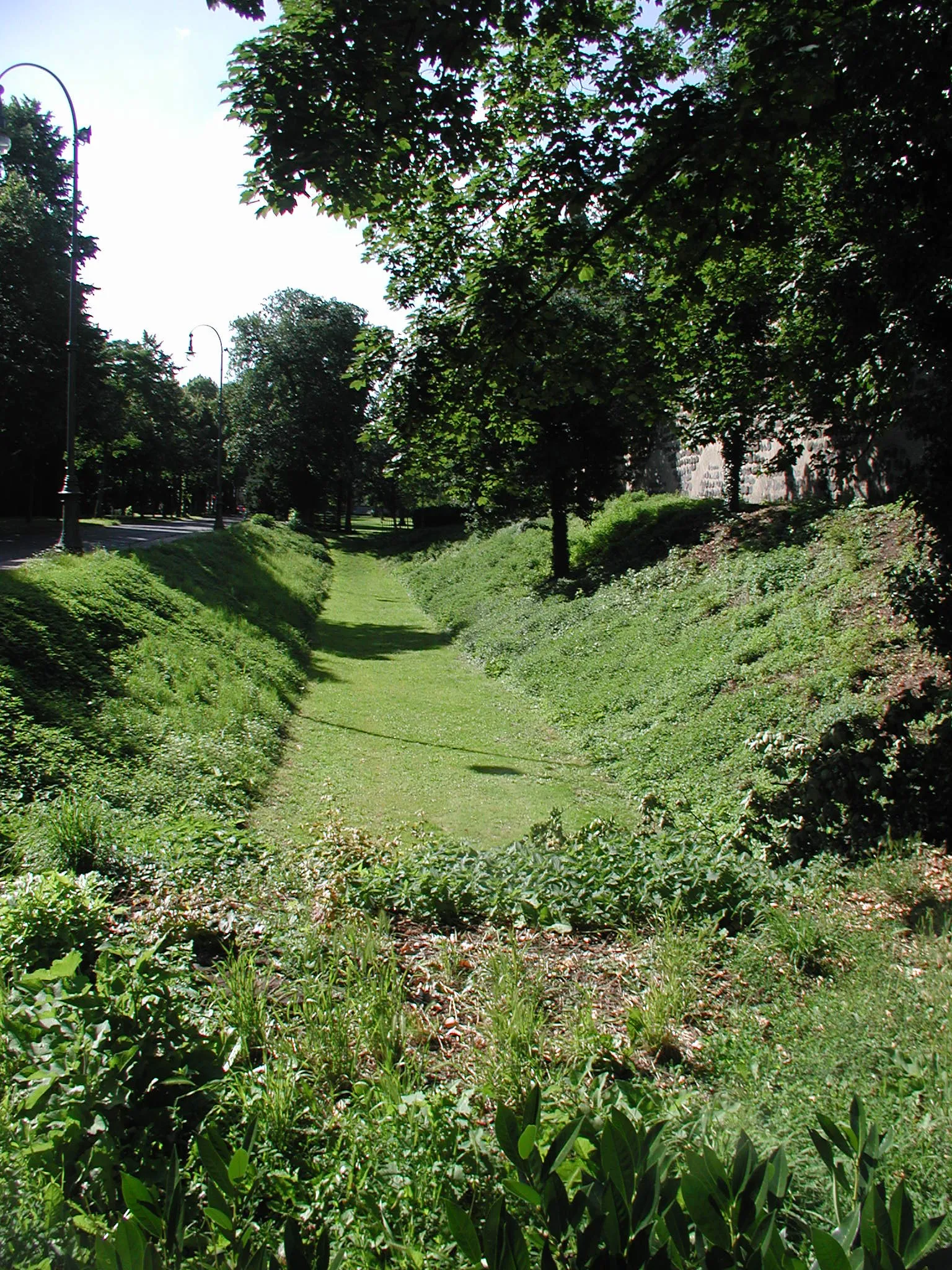 Köln, Sachsenring Wallgraben der Stadtmauer Feldseite