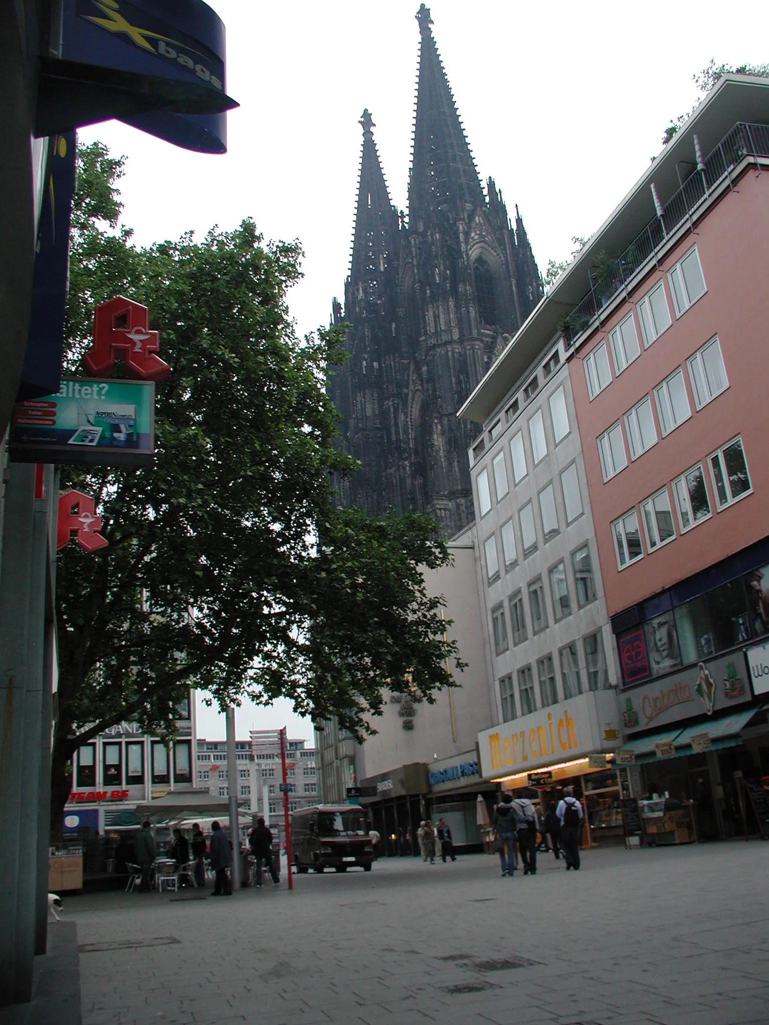 Köln, Hohe-Straße, Wallrafplatz