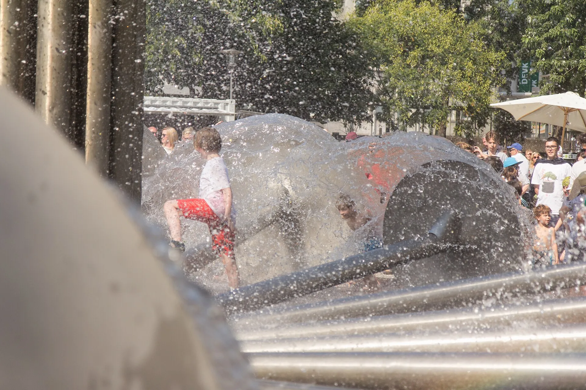 Inbetriebnahme „Wasserkinetische Plastik“ Ebertplatz, Köln