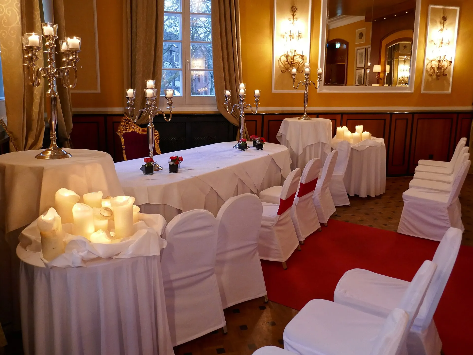 Wolkenburg, Köln : Raum Margaux