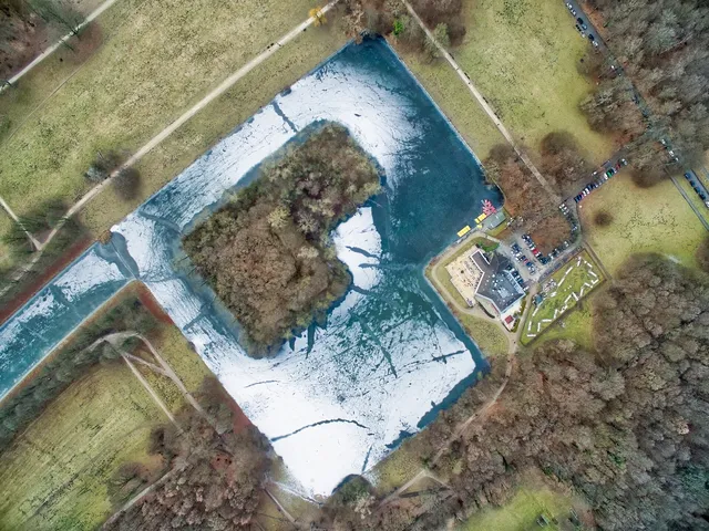 Kahnstation Decksteiner Weiher