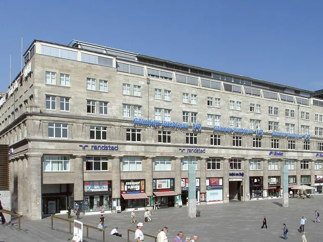 Deichmannhaus – Kontorpalast am Kölner Hauptbahnhof
