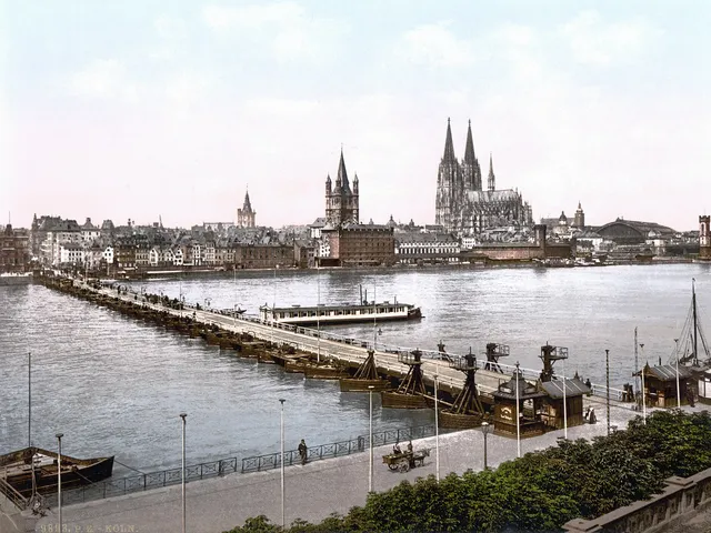 Deutzer Schiffbrücke