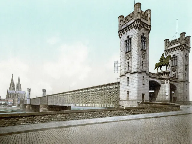 Dombrücke