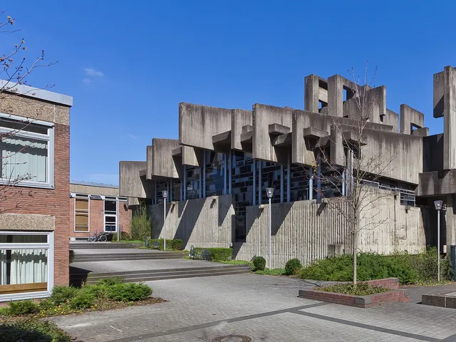 St. Johannes XXIII. – Kirche der Katholischen Hochschulgemeinde Köln