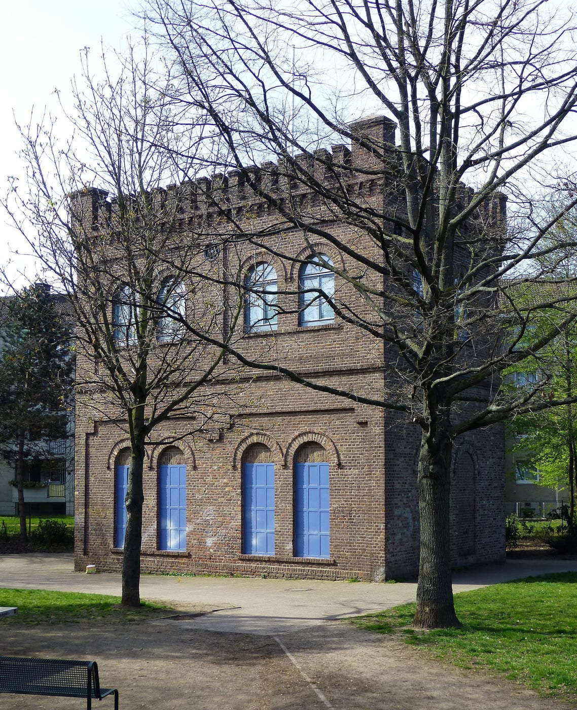 Wasserturm (Blau-Gold-Turm) im Leo-Amann-Park, Köln-Ehrenfeld
