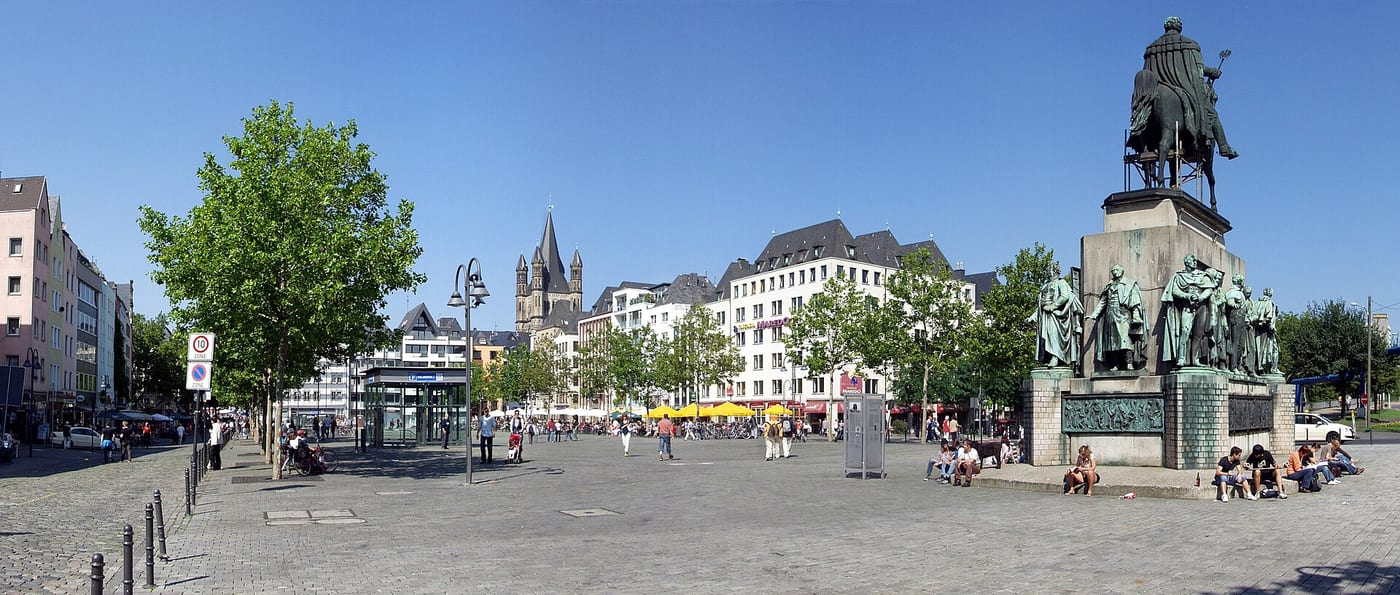 Heumarkt von Südwesten mit Reiterstandbild Friedrich Wilhelm III.