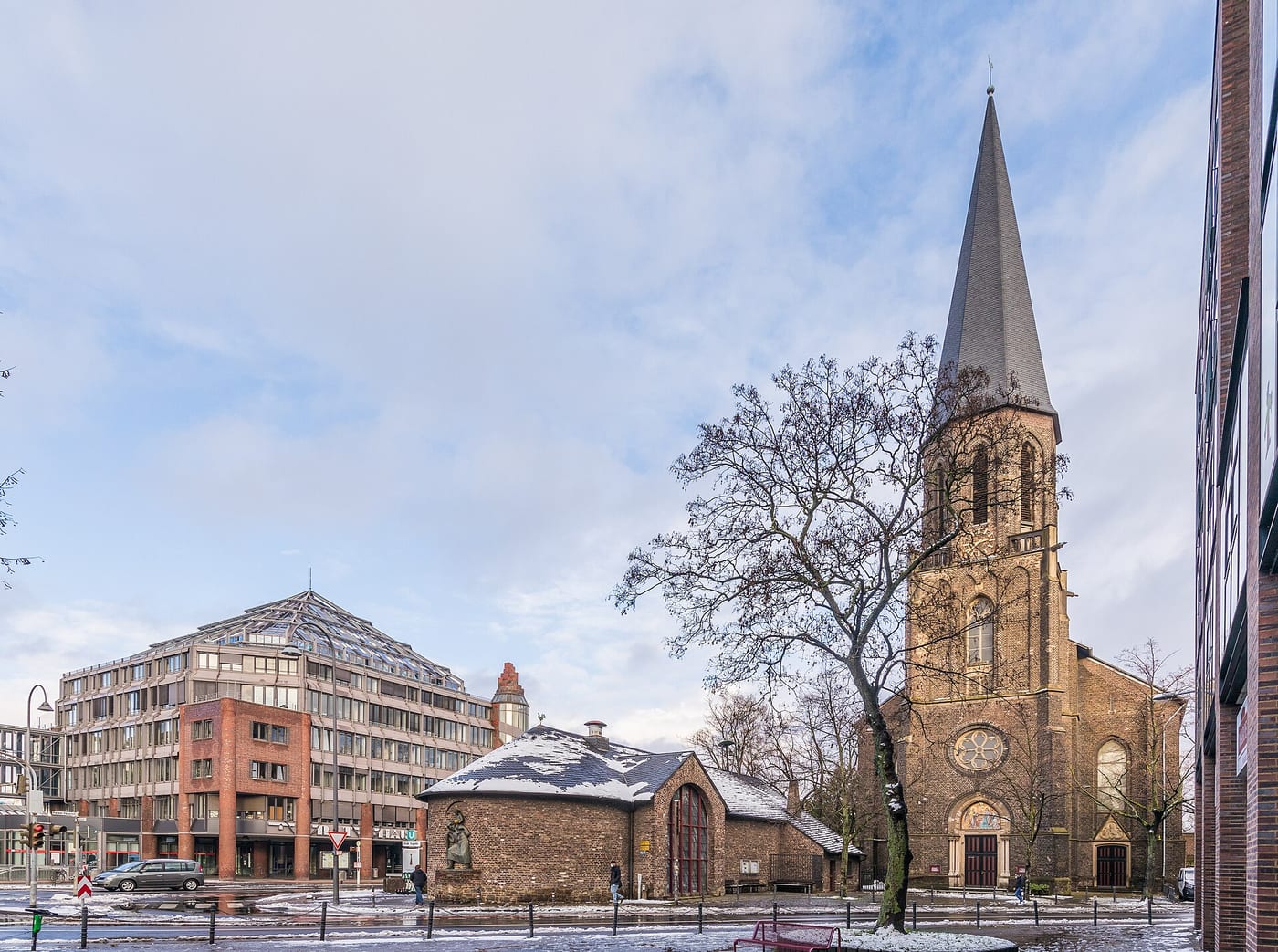 Bezirksrathaus Köln-Kalk (Architekt Gottfried Böhm), Kalker Kapelle und St. Marien