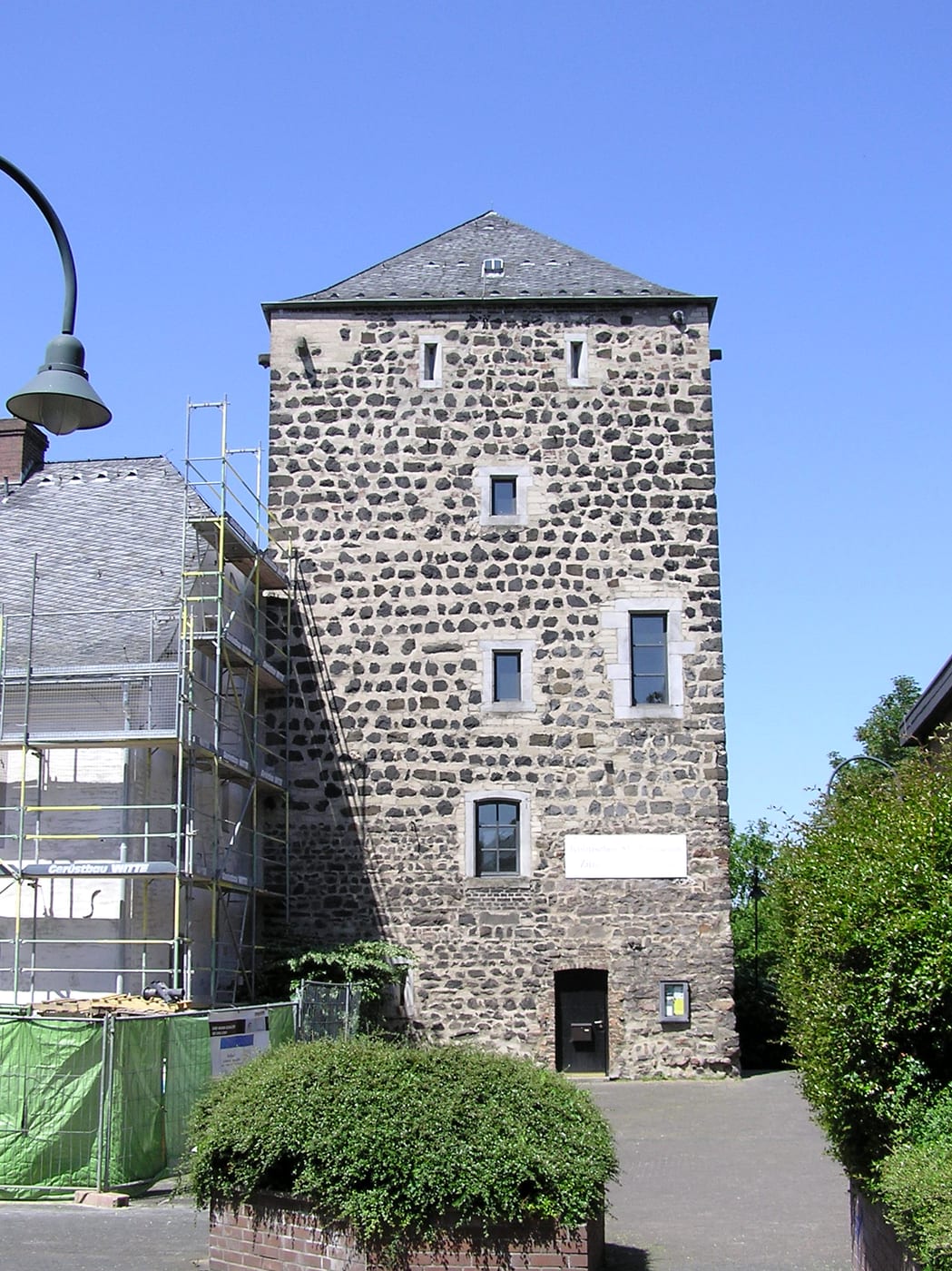 Zündorfer Wehrturm, mittelalterlicher Wachturm am Rhein